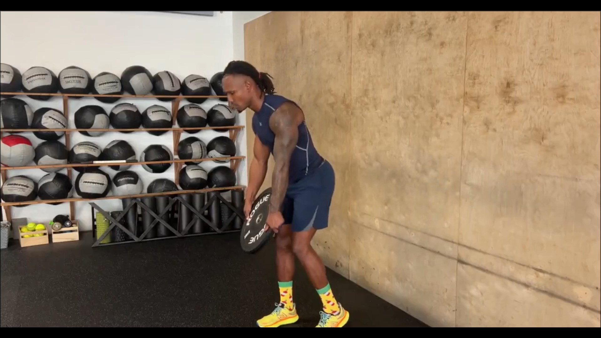 Plate Staggered Deadlift/ددلیفت استاگرد صفحه