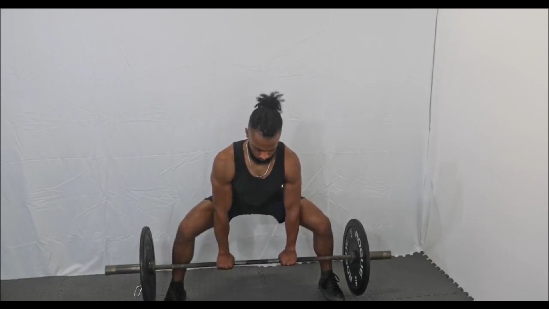 Barbell Sumo Deadlift/ددلیفت سومو هالتر