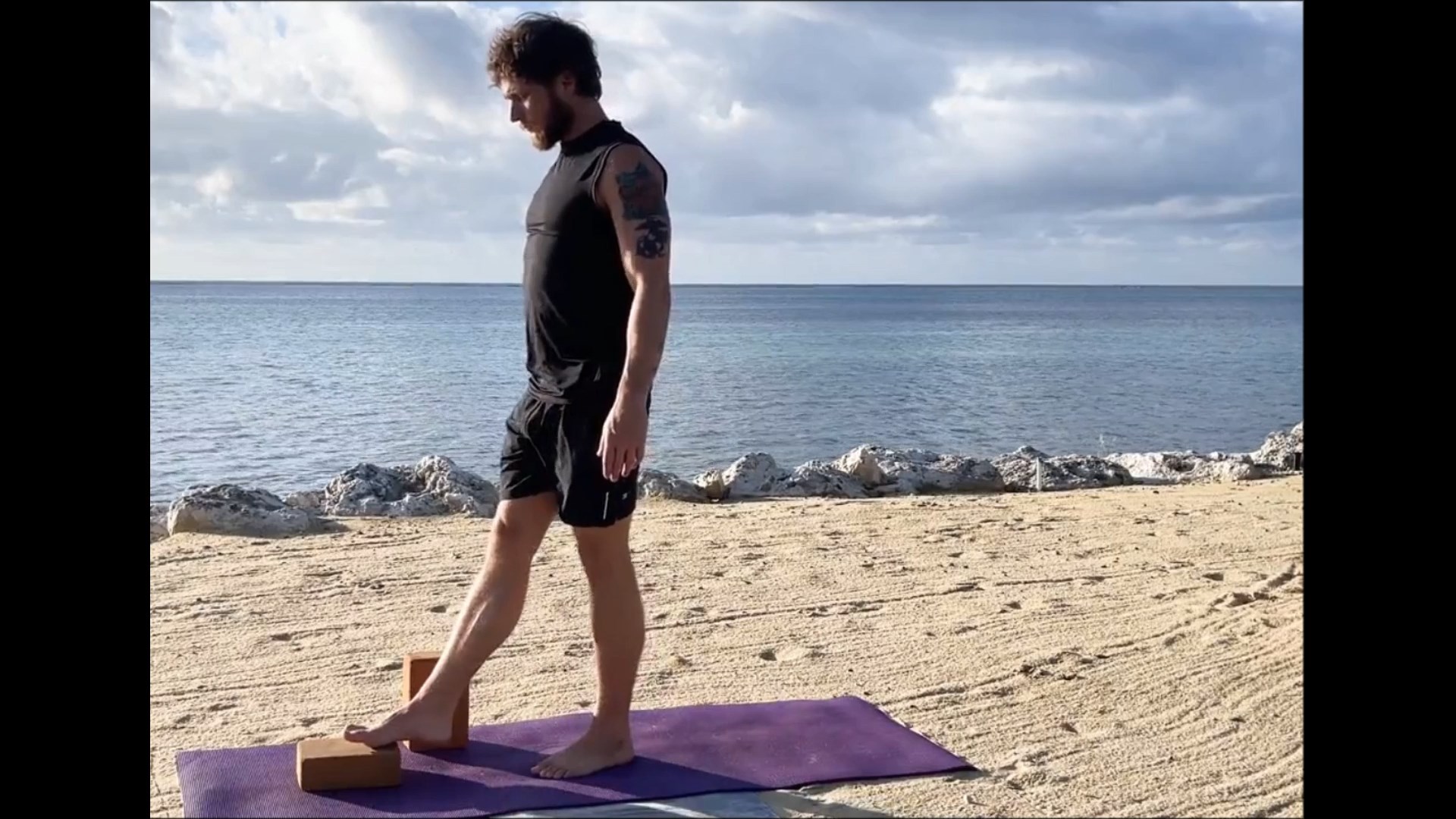 Pyramid Pose Calf Blocks/بلوک های ساق پا در حالت هرمی