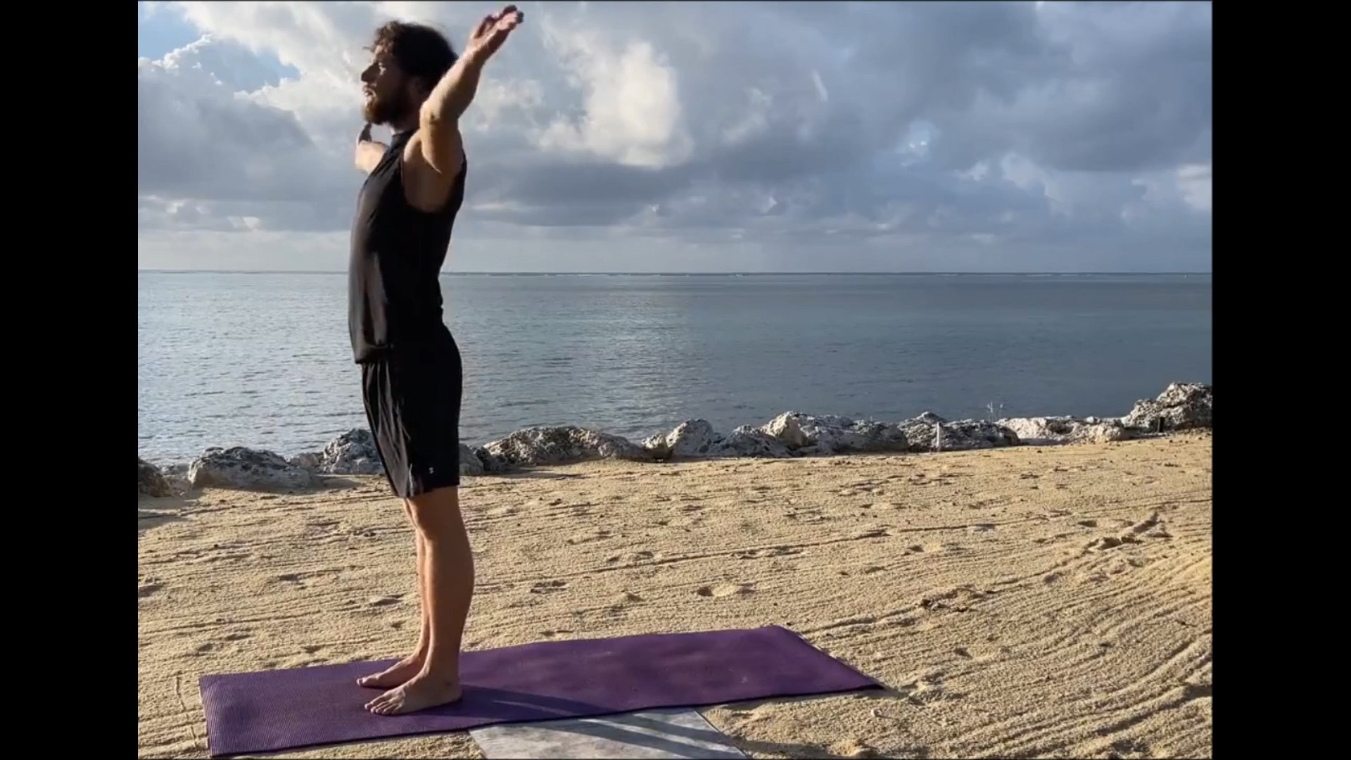 Walk Your Downward Dog/حالت سگ قدم زدن