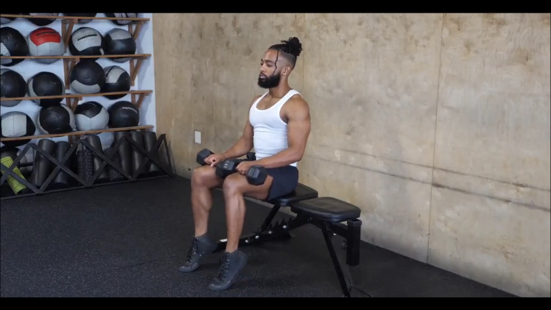 Dumbbell Seated Calf Raise/ساق پشت پا دمبل نشسته